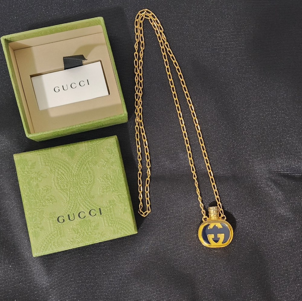 ‼️SOLD‼️ Auth Gucci Bottle Pendant GG interlocking Necklaces - Picture 1 of 8